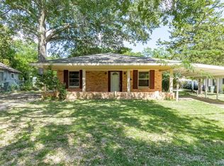 1015 Hackberry St, Nacogdoches, TX 75964