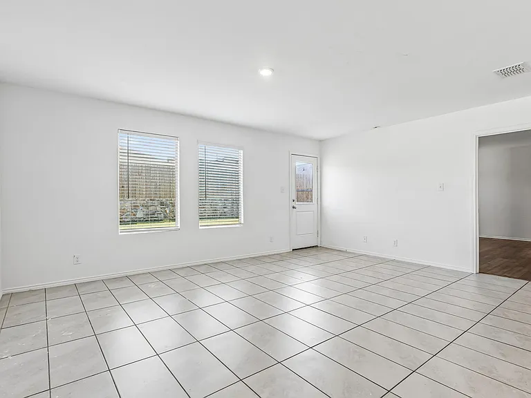 1631 Rosy Finch Dr — Photo 8