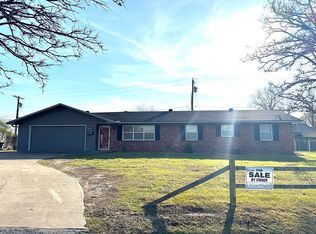 1021 Skyline Dr, Neosho, MO 64850