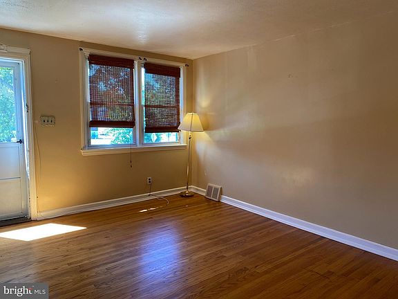 5th image of 659 Beech Ave