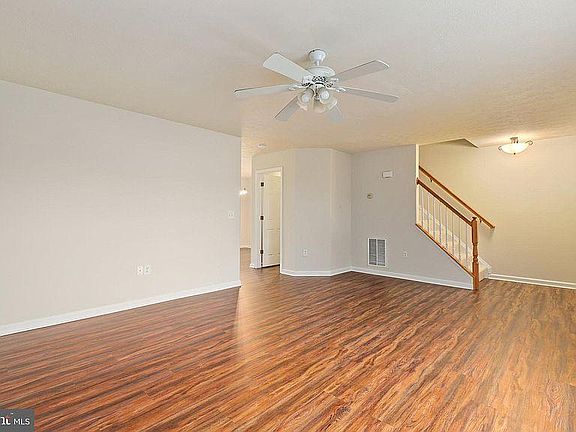 5th image of 103 Trade Wind Ln