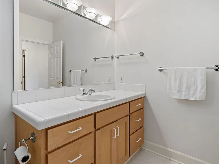 1588 Oak St — Photo 19