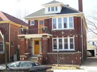 925-927 Nottingham Rd, Grosse Pointe Park, MI 48230