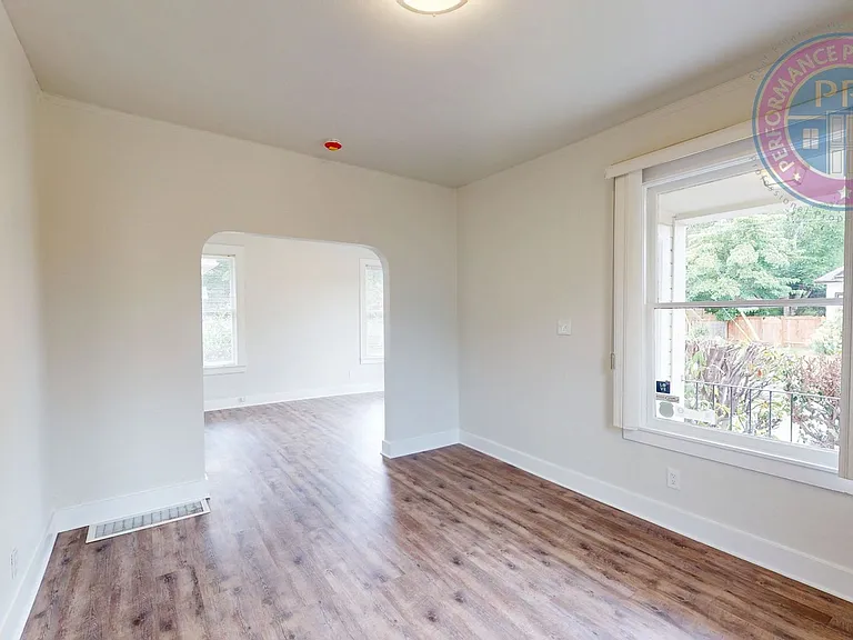3723 SE Stephens St — Photo 9