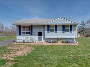 106 Oak Ridge Dr, Middletown, CT 06457