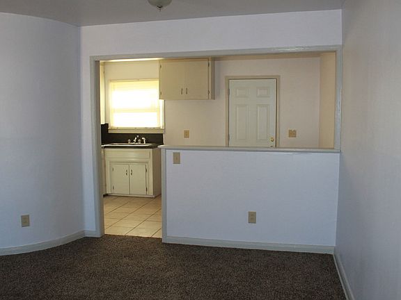 3rd image of 426 E Northrup Dr