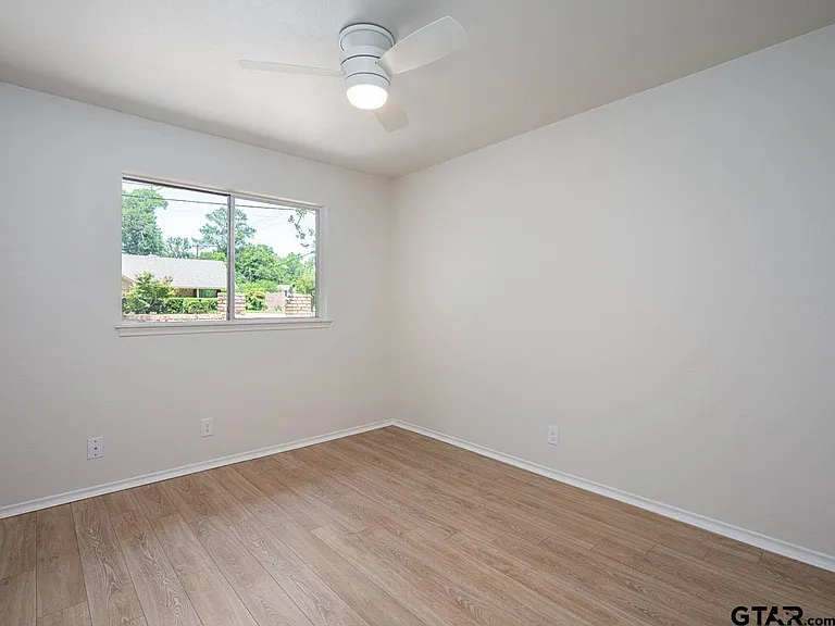 509 Winchester Dr — Photo 19