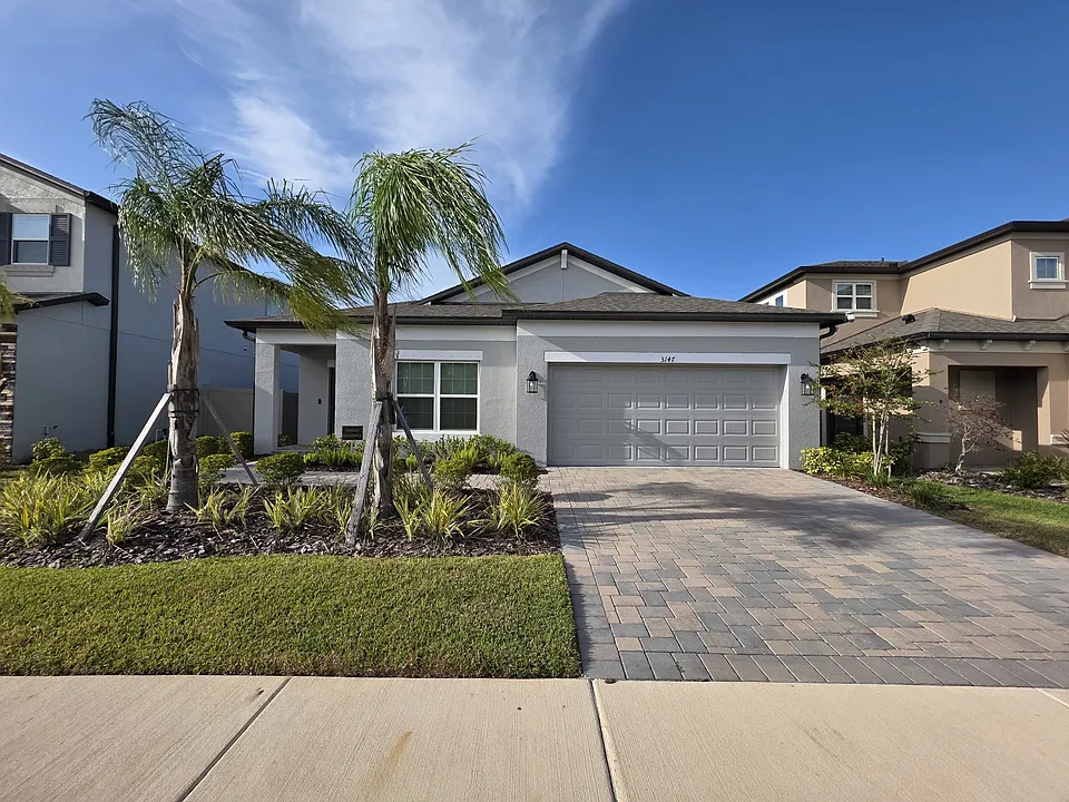 3147 Marine Grass Dr