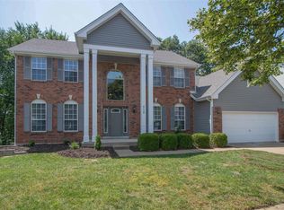 518 Beacon Point Ln, Grover, MO 63040