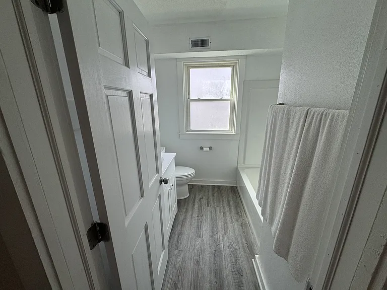 1124 N Main St #3 — Photo 15