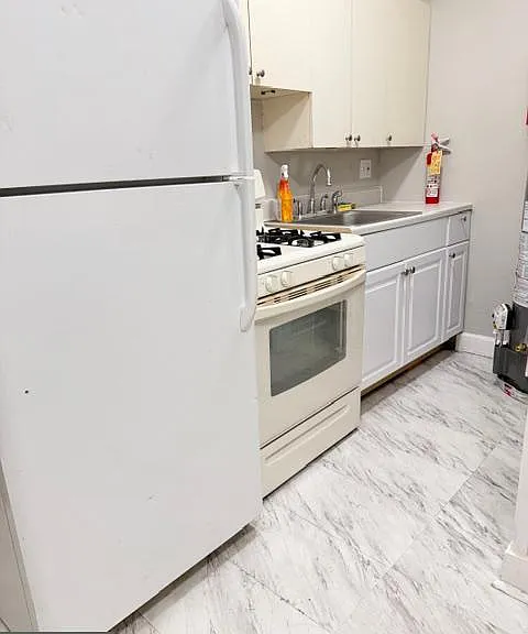 27 Main St E #207 — Photo 9