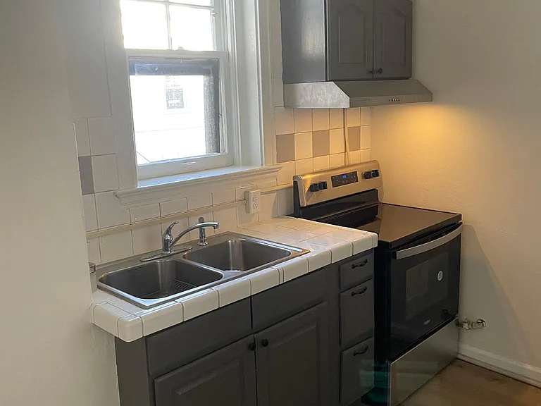 215 E 11th Ave #D5 — Photo 5