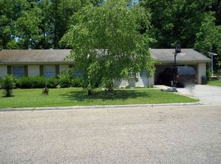 308 Azalea Ln, Vicksburg, MS 39180