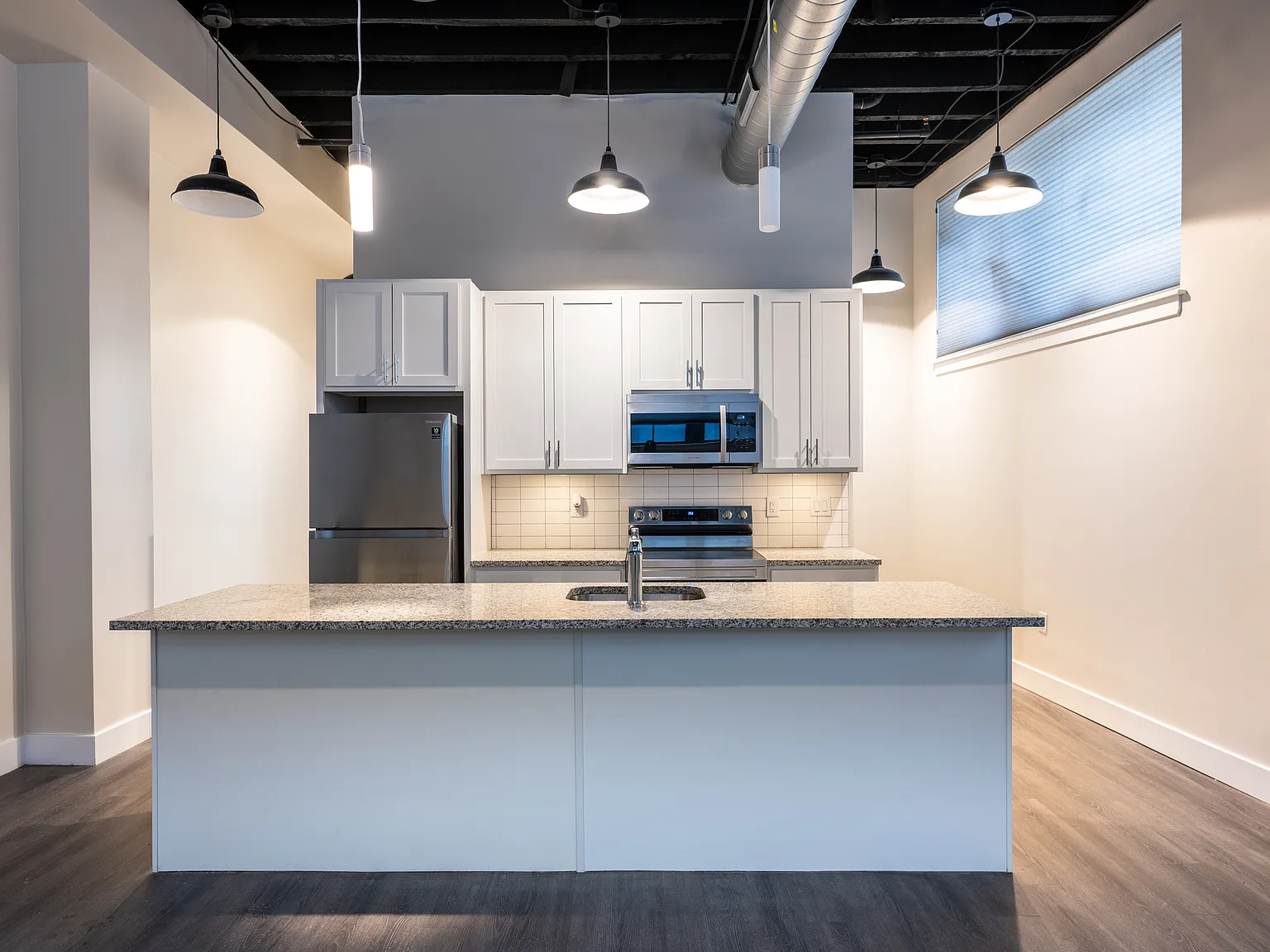 Autograph Apartments — Photo 4