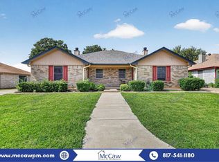 7761 Sable Ln, North Richland Hills, TX 76182