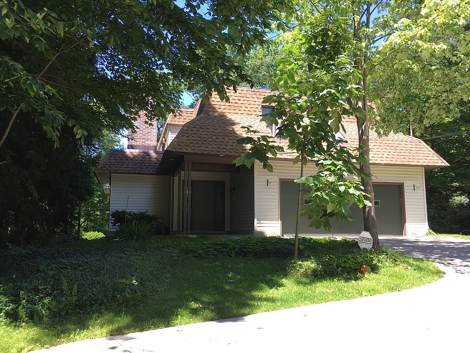 1st image of 38109 Berkeley Ave