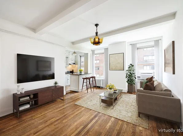 325 W 45th St APT 601, New York, NY 10036