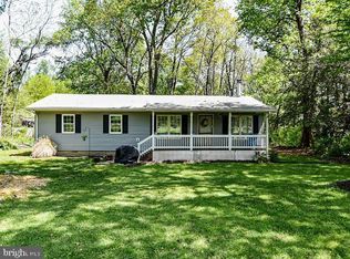 441 Bay Pointe Dr, Montross, VA 22520