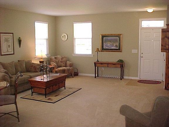 OPEN LIVING ROOM