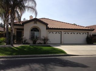 8703 Beau Maison Way, Bakersfield, CA 93311