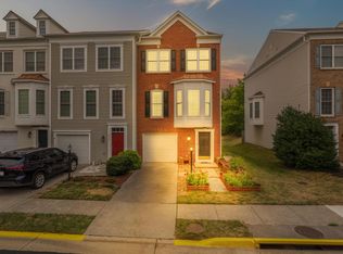 2438 Terra Cotta Cir, Herndon, VA 20171