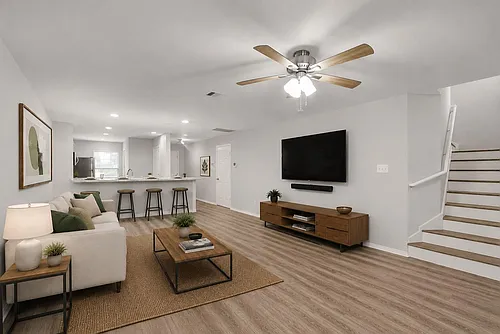 750 Redwing Park Dr Photo 1