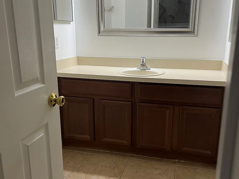16563 Cedar Crest Dr — Photo 16