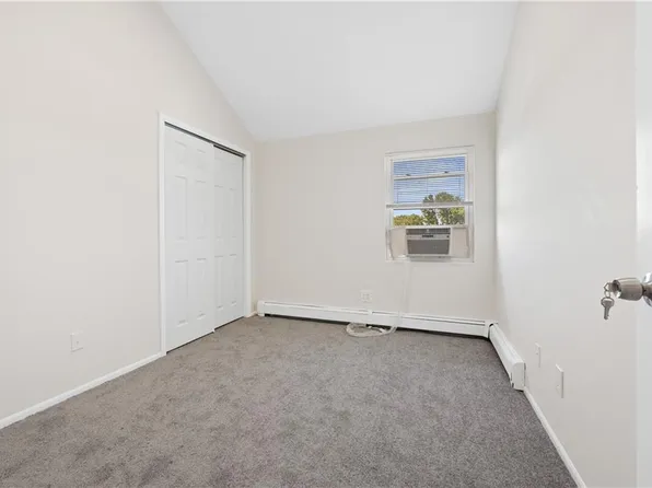 186 Union Avenue image 14 of 19