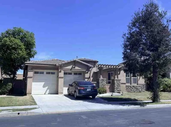 1555 Red Clover Ln, Hemet, CA 92545
