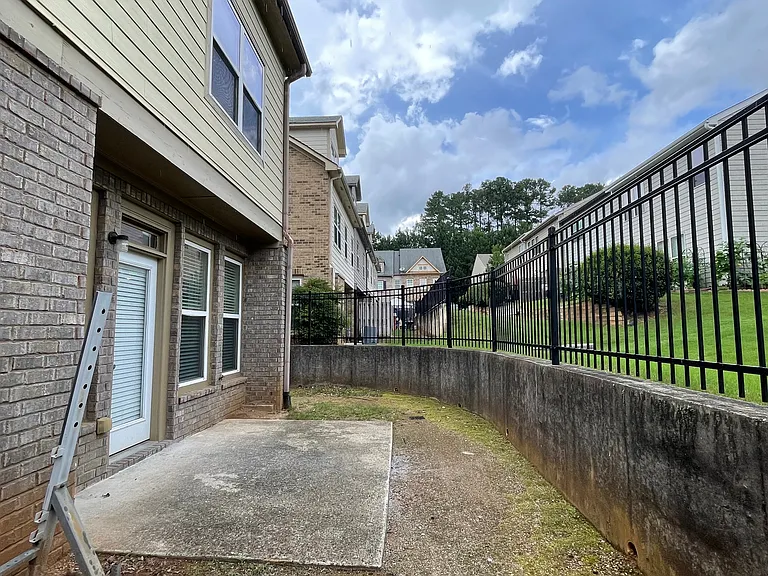 989 Parkside Wood Ct — Photo 30
