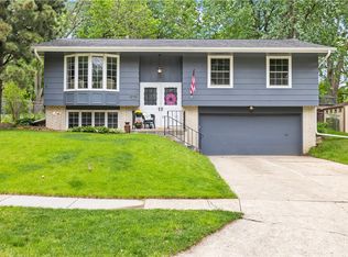 8408 Ridgemont Dr, Urbandale, IA 50322