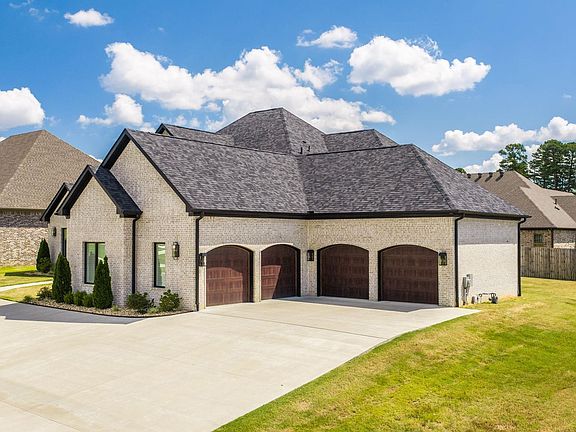 4th image of 1630 Dolphin Dr