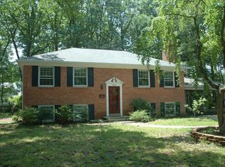 8326 Fleetwood Ct, Alexandria, VA 22308