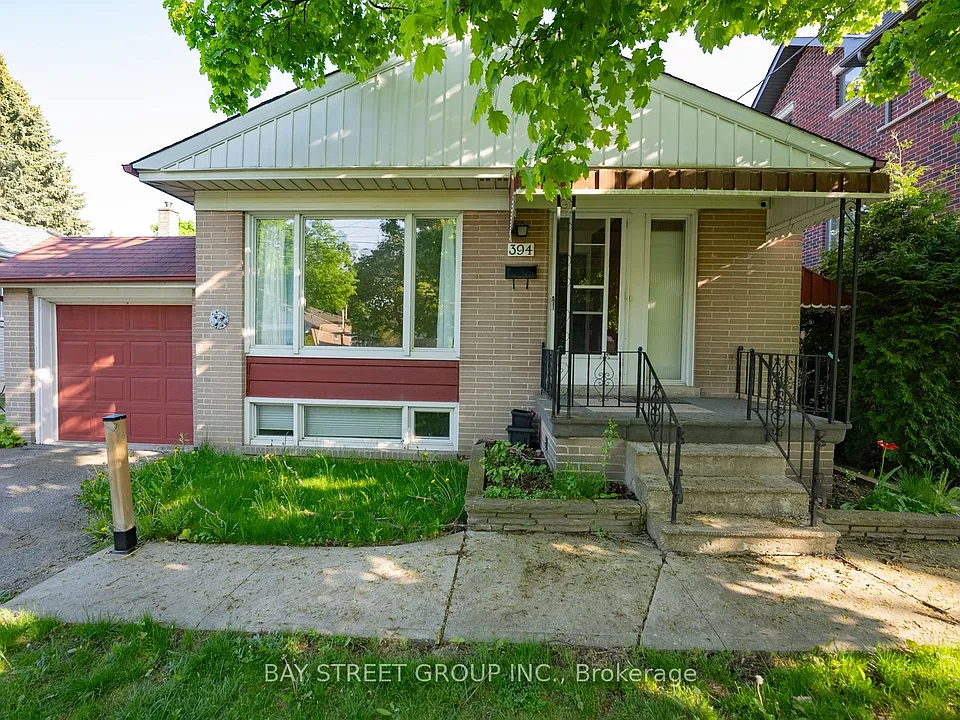 394 Centre St E #LOWER