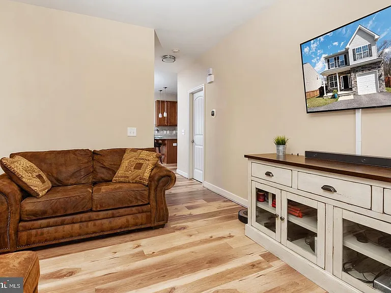 130 Pineview Ave #A — Photo 2