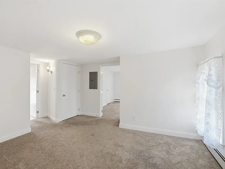 17 Church Ct — Photo 11