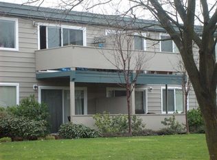 1879 M St APT 22, Springfield, OR 97477