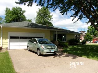 710 Oak Ter, La Crescent, MN 55947