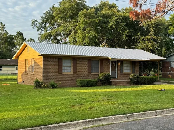 808 Glendale Ave, Douglas, GA 31533