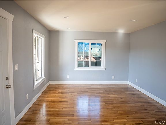 2nd image of 2143 W Arlington St