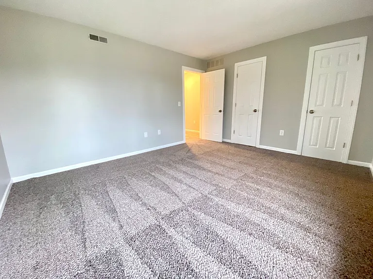 7815-7821 Betsy Ross — Photo 11