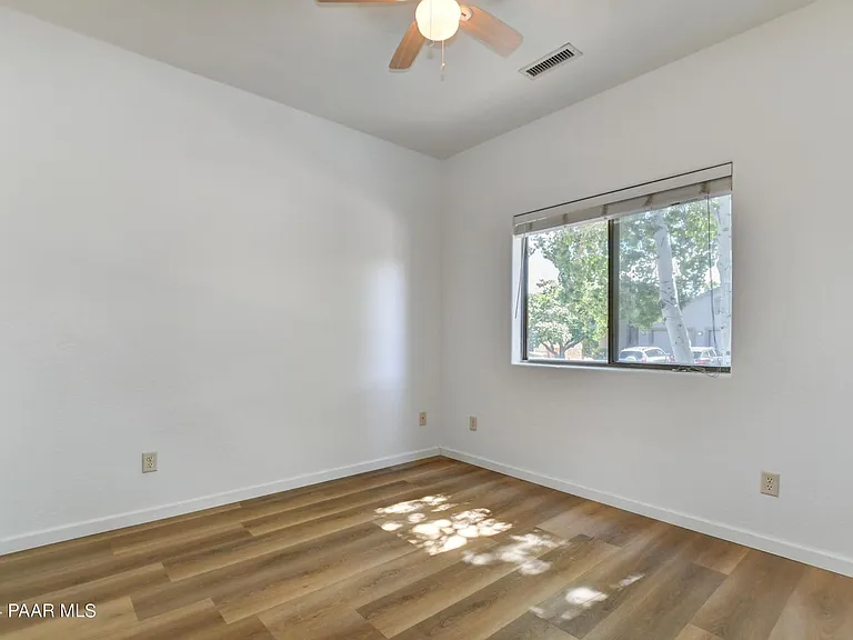 5520 N Bronco Ln — Photo 14
