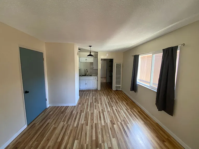 3880 Pioneer Trail — Photo 2