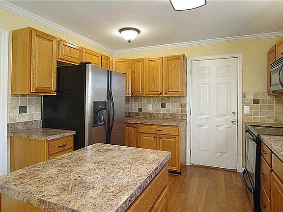 2nd image of 719 Lance Dr