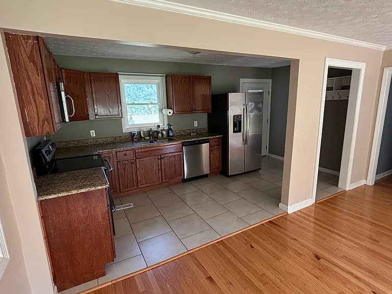 115 W Arrowwood Rd — Photo 5