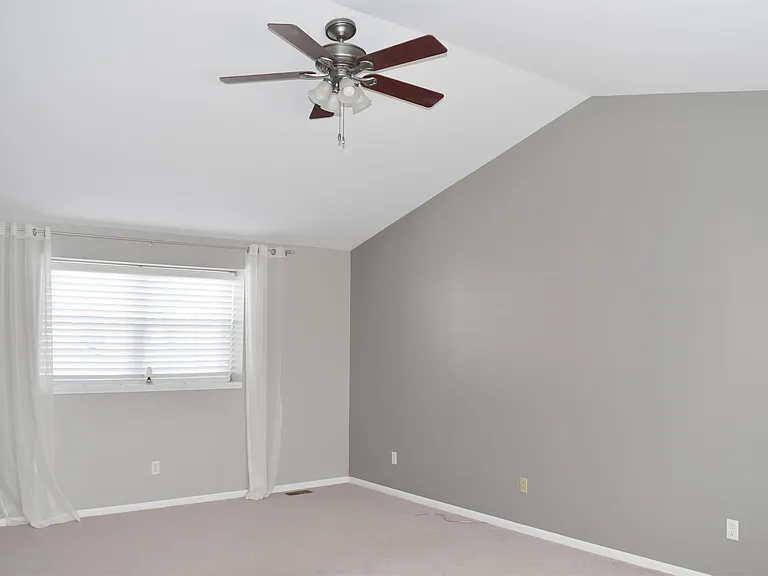1272 Poppy Hill Dr — Photo 8