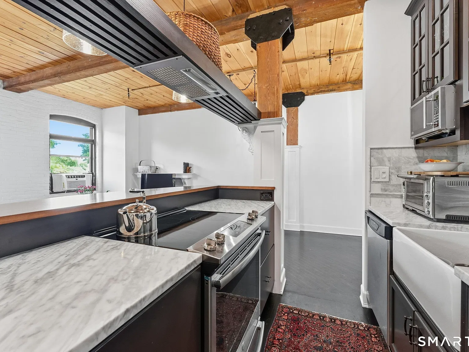 222 Williams St E — Photo 2