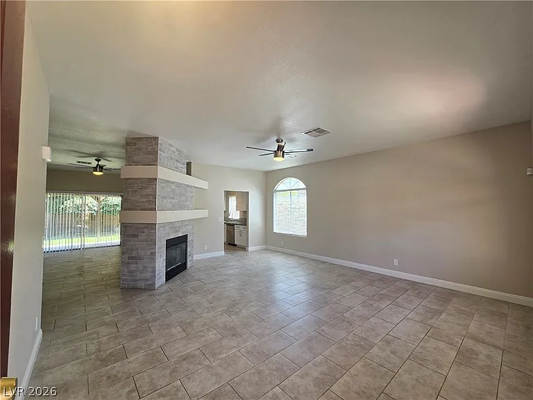 2809 Albrook Cir — Photo 4