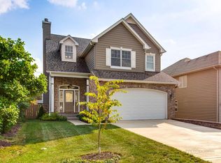 941 Country Club Rd, Lake Zurich, IL 60047