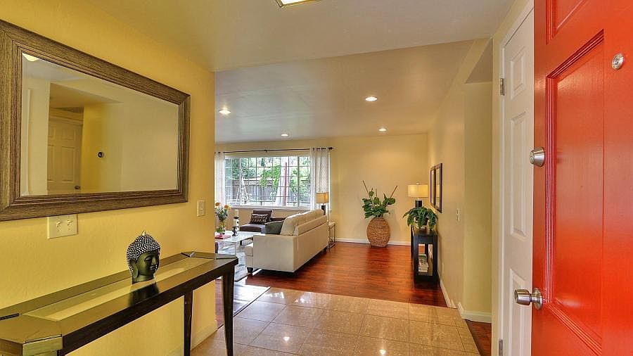 1st image of 1139 Hollenbeck Ave